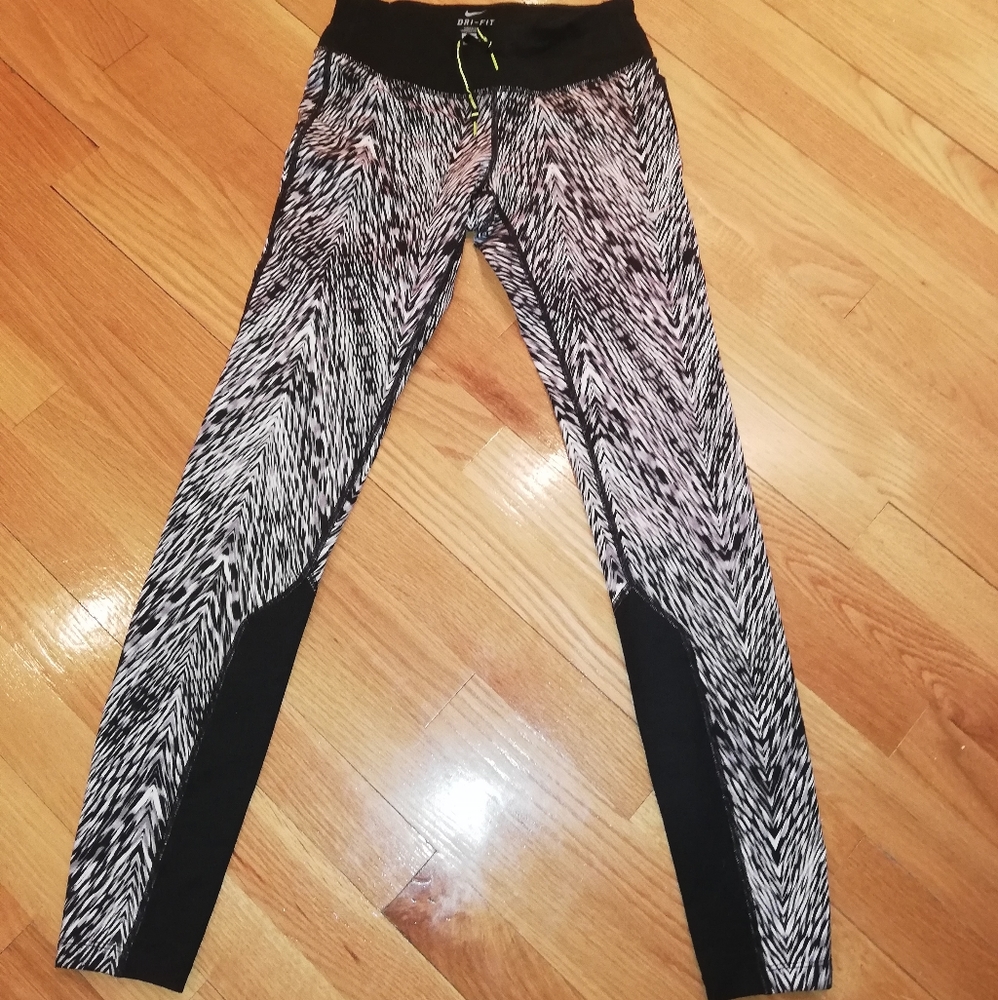 Nike dri fit leggings